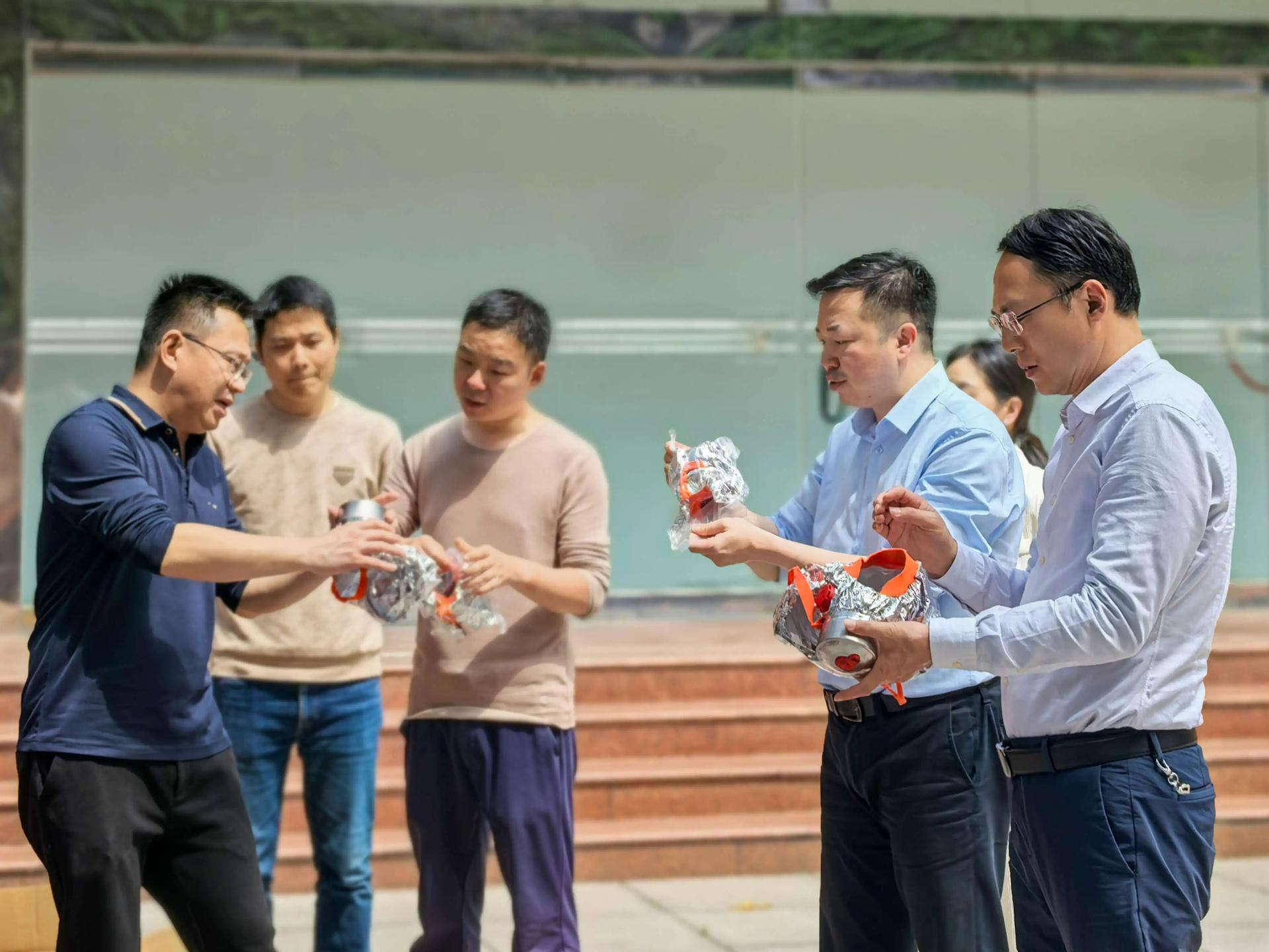 5d627c6a270f37b18f709a42d6ab039b