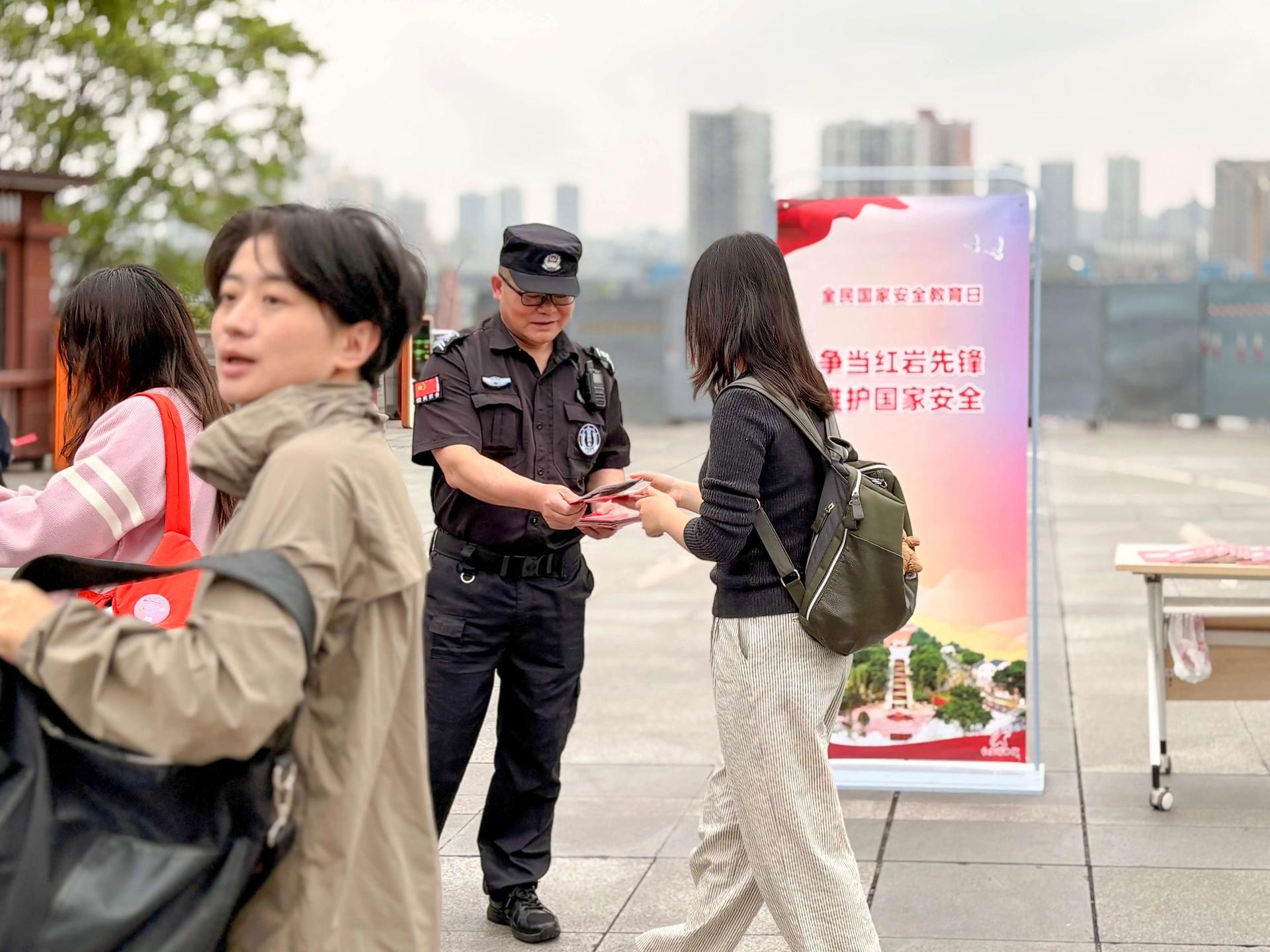 4aa5e266921a25060b5cd5a173f4b569